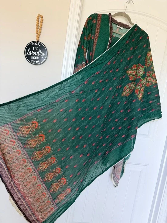 Summer 2pc Suit/pakistani. Make Bundle, Save 💰. - Picture 4 of 4